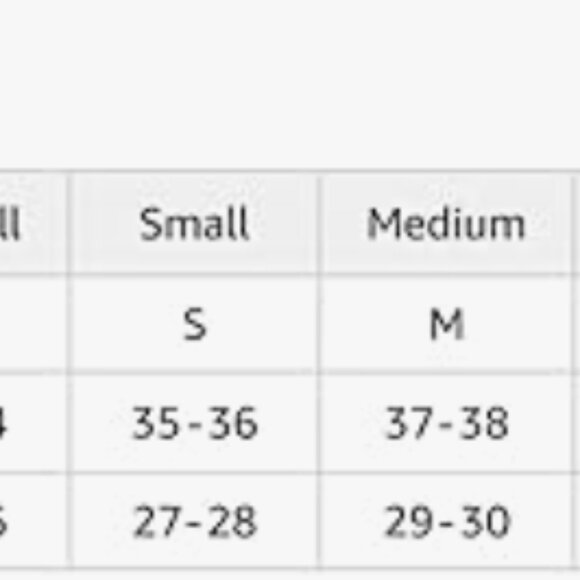 DISNEY Women's Black Lady and the Tramp Dogs T-shirt Sz Small NWT - Picture 6 of 6